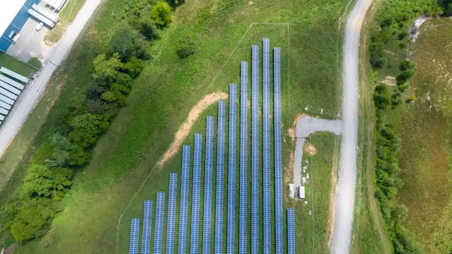 Blue Raven Solar’s Impact on Data Centers: Reducing Carbon Footprint with Solar Energy