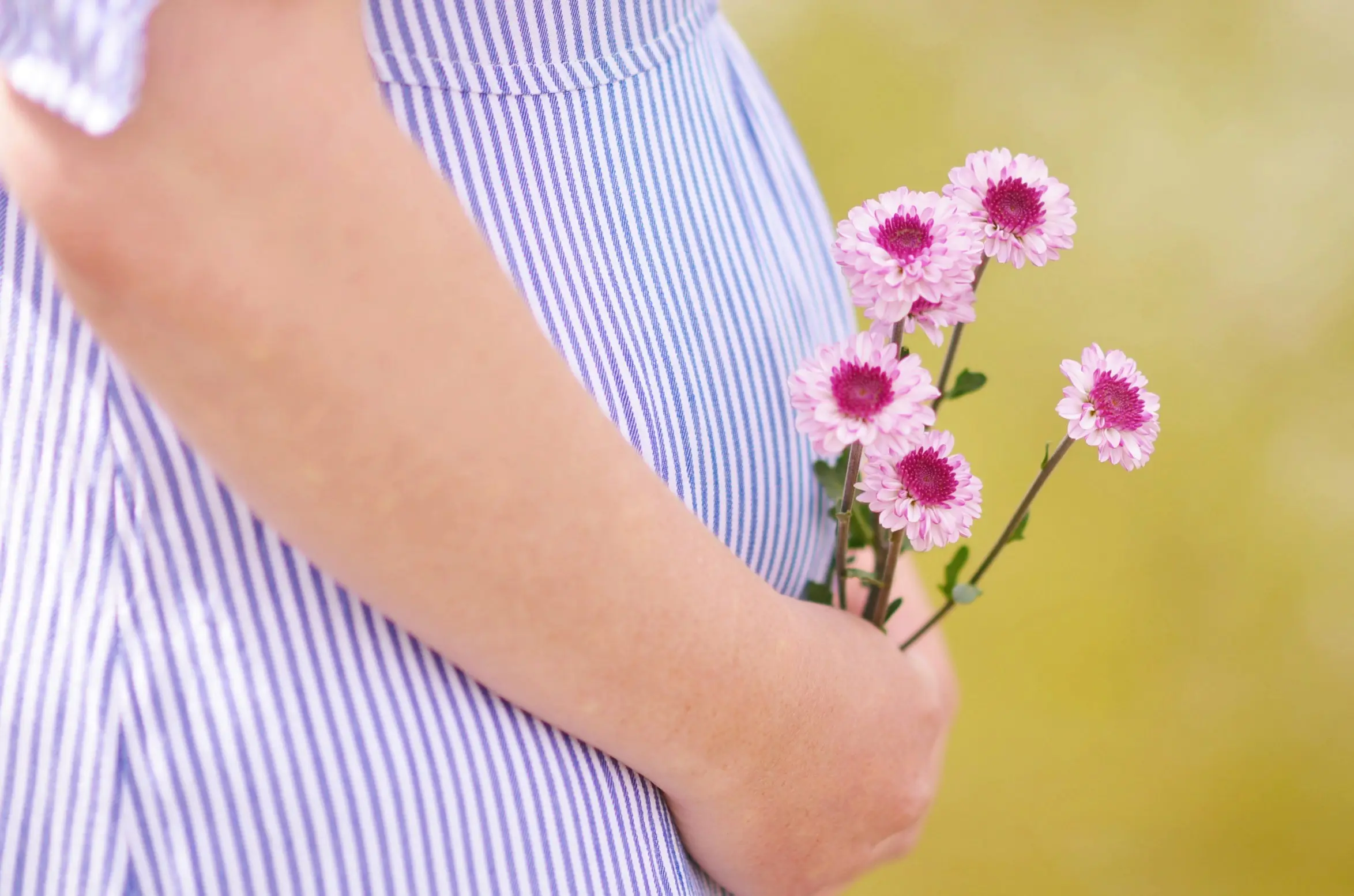 4 Exposure Risks Expecting Mothers Should Steer Clear Of